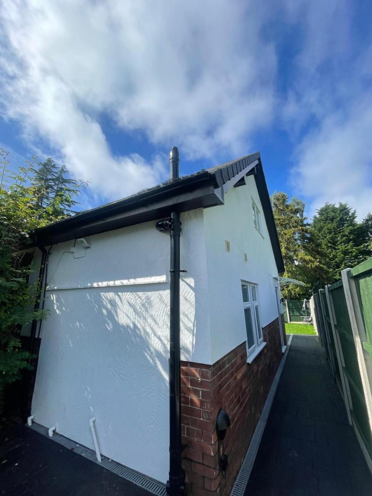 The Upton Coach House Villa Birkenhead Exteriör bild