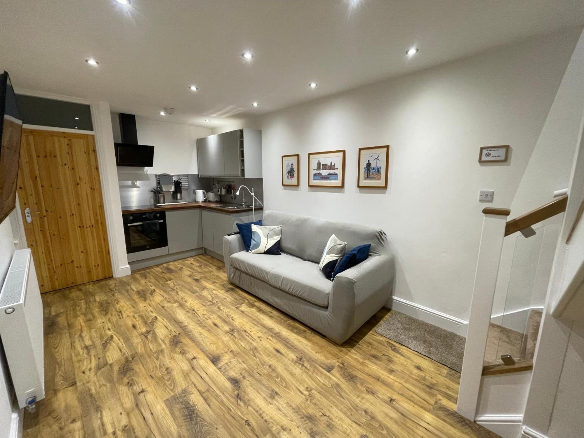 The Upton Coach House Villa Birkenhead Exteriör bild